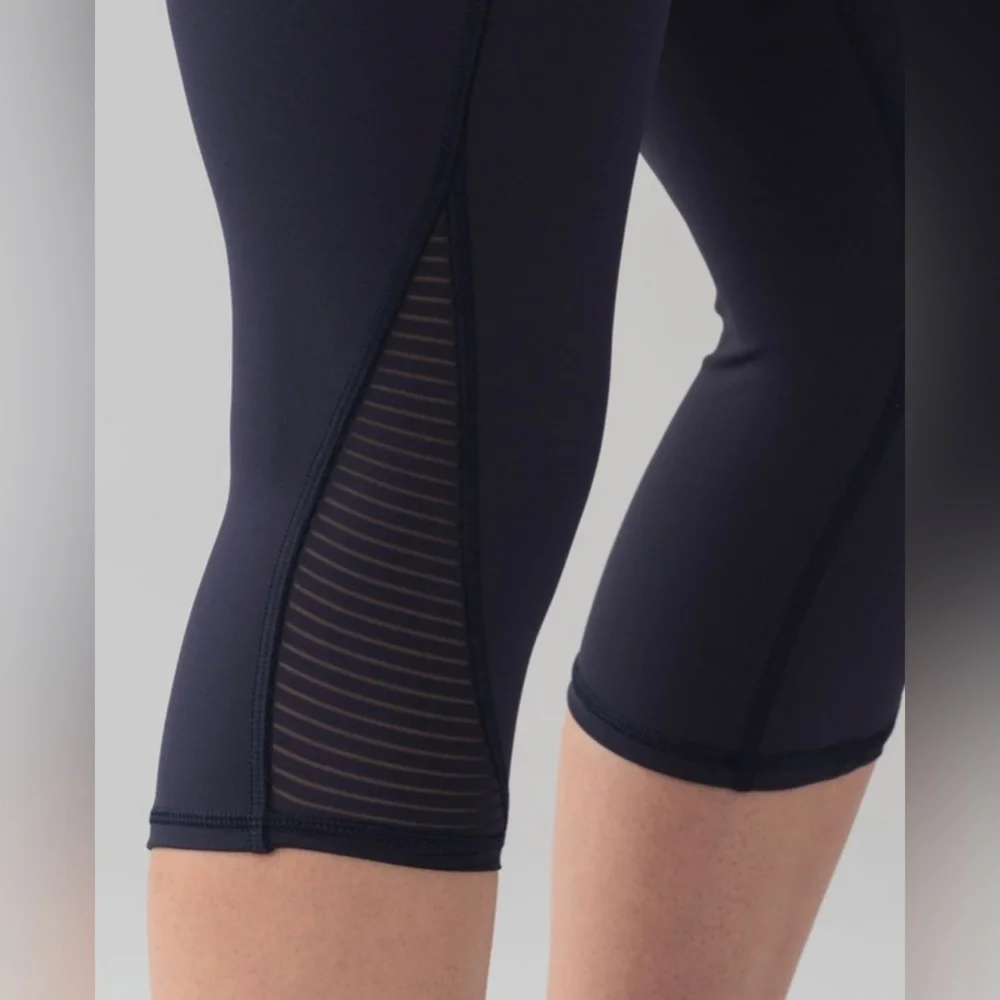 Lululemon Lean In Crop (17